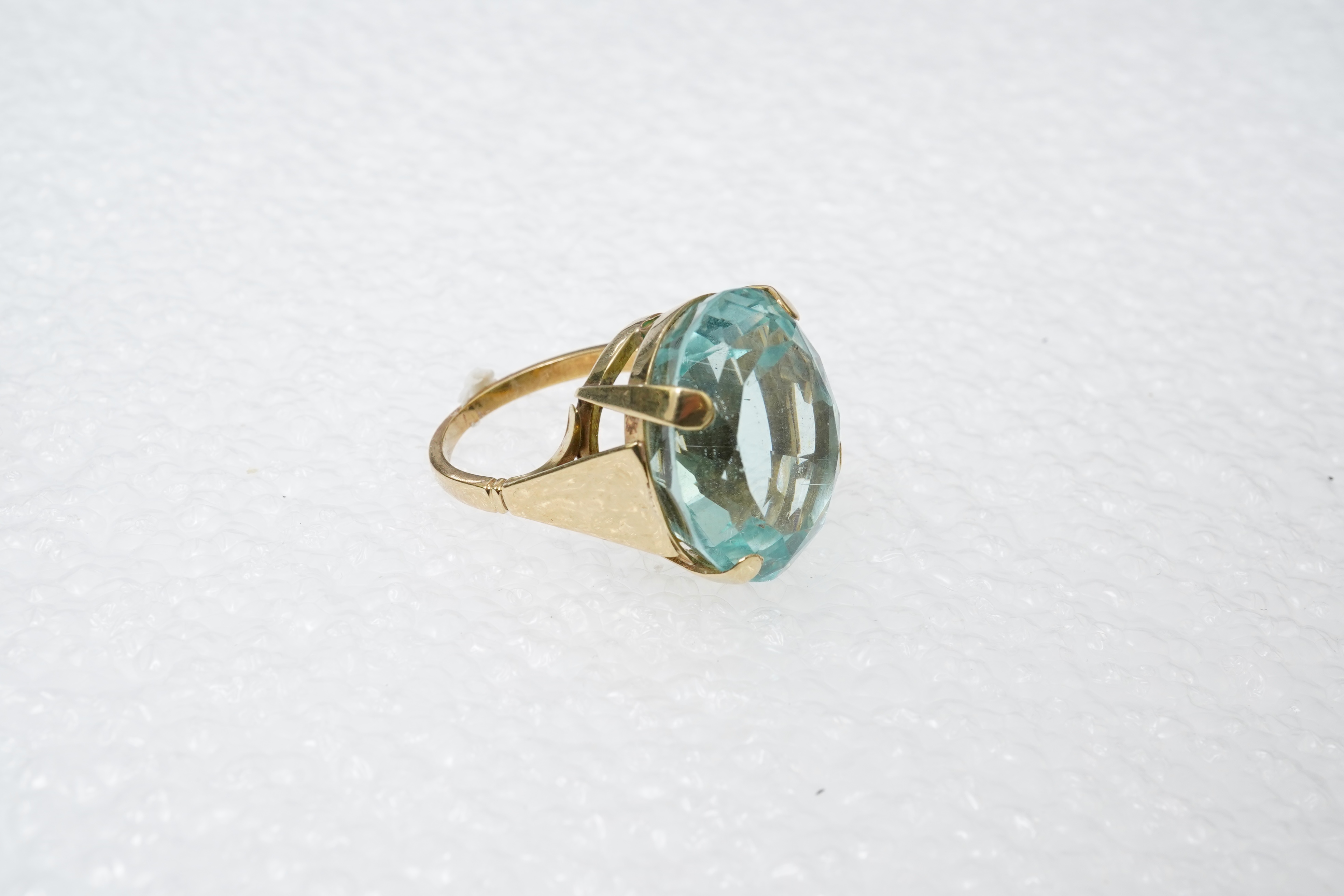 An aquamarine ring, mid 20th century
